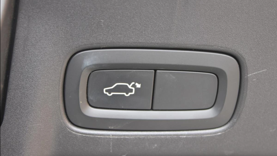 VOLVO V90 V90 D4 Momentum aut