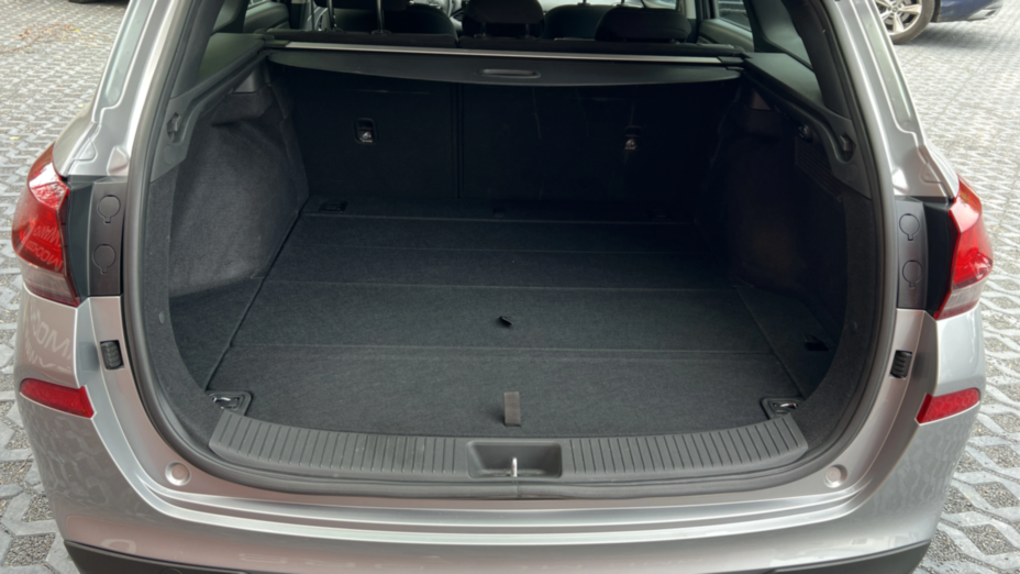 HYUNDAI i30 i30 1.5 DPI Modern