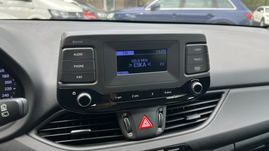 HYUNDAI i30 i30 1.5 DPI Modern