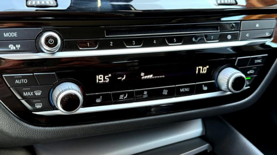 BMW Seria 5 520d xDrive sport-aut