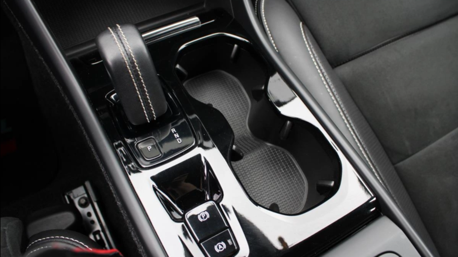 VOLVO XC40 XC40 D3 SCR R-Design aut