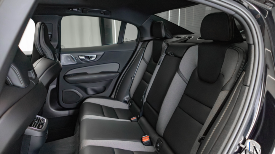 VOLVO S60 S60 B5 B AWD Ultimate Dark aut