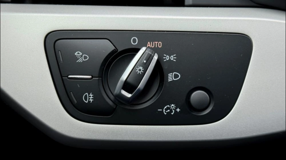 AUDI A4 A4 35 TFSI mHEV Advanced S tronic