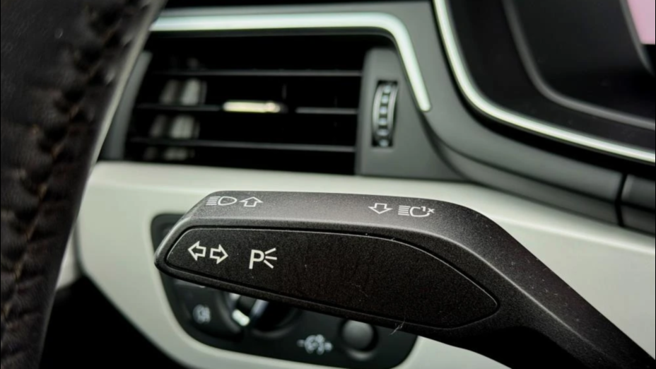 AUDI A4 A4 35 TFSI mHEV Advanced S tronic