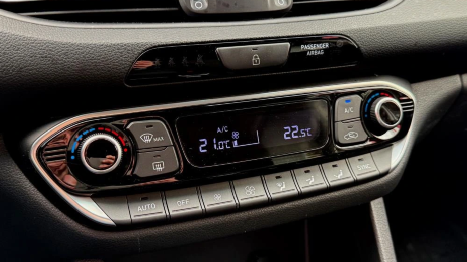 HYUNDAI i30 i30 1.5 T-GDI 48V Smart DCT