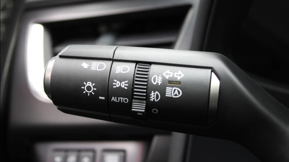 LEXUS UX UX 250h GPF Business Edition 2WD
