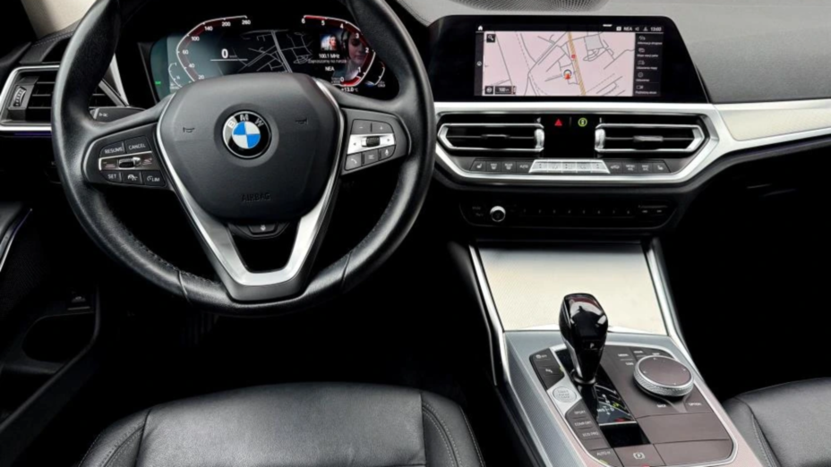BMW Seria 3 320d xDrive Luxury Line sport-aut