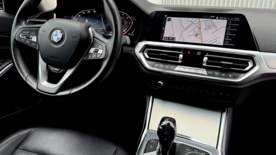 BMW Seria 3 320d xDrive Luxury Line sport-aut
