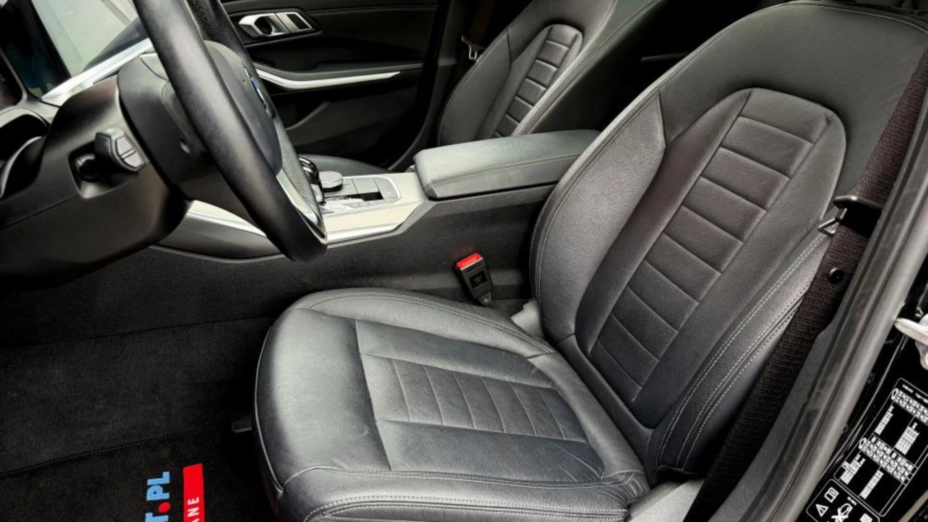 BMW Seria 3 320d xDrive Luxury Line sport-aut