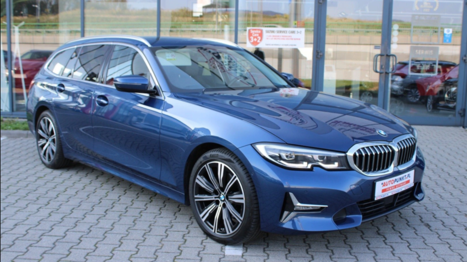 BMW Seria 3 320d xDrive Luxury Line aut