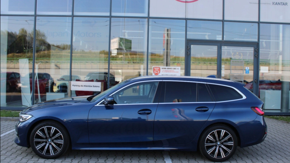 BMW Seria 3 320d xDrive Luxury Line aut