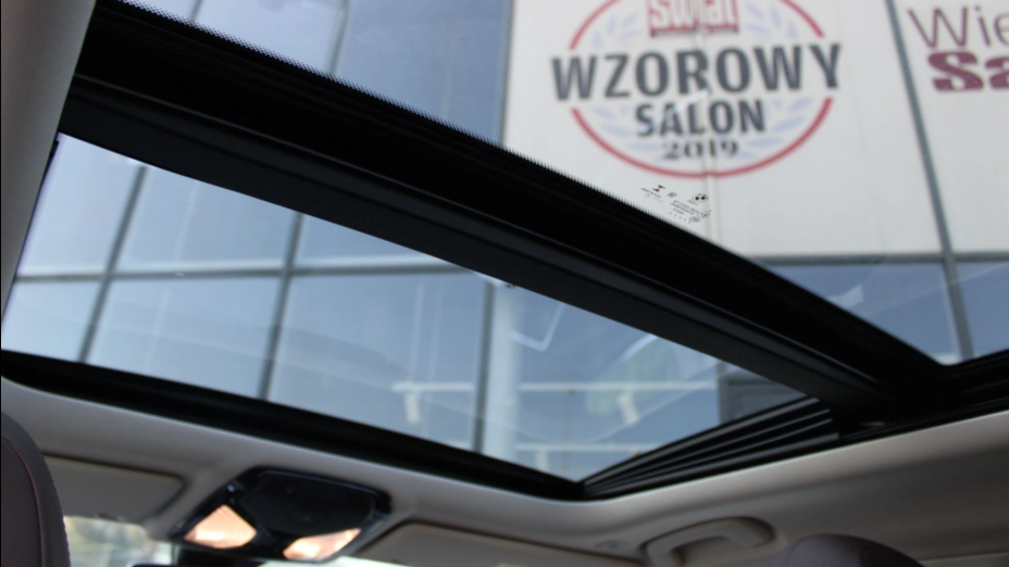 BMW Seria 3 320d xDrive Luxury Line aut