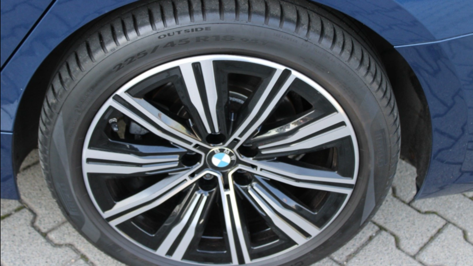 BMW Seria 3 320d xDrive Luxury Line aut