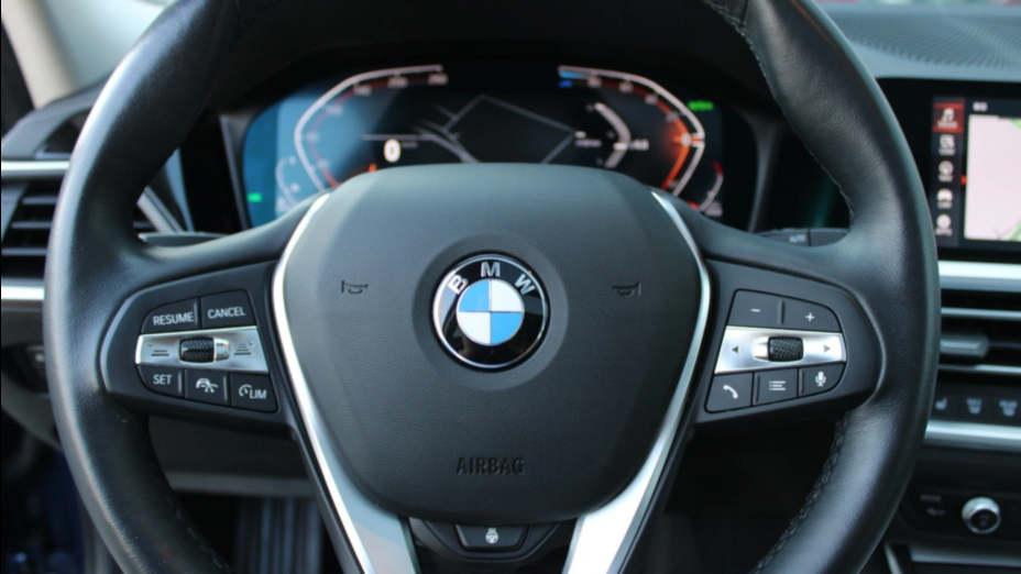 BMW Seria 3 320d xDrive Luxury Line aut