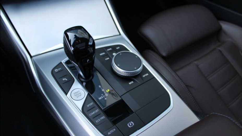BMW Seria 3 320d xDrive Luxury Line aut