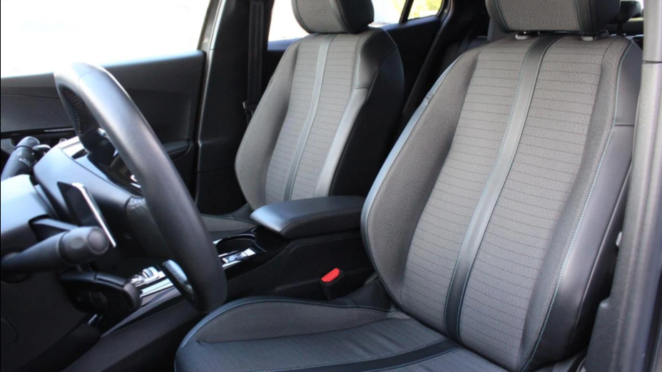 PEUGEOT 2008 2008 1.2 PureTech Allure S&S EAT8