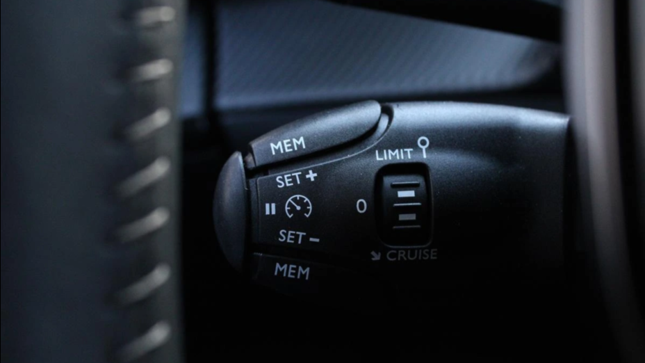 PEUGEOT 2008 2008 PureTech 100 Active S&S BVM6