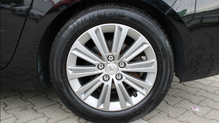 PEUGEOT 308 308 SW 1.5 BlueHDi Allure S&S EAT6