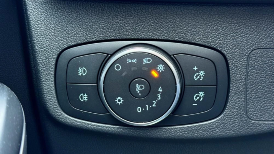 FORD Focus Focus 1.5 EcoBlue Connected aut