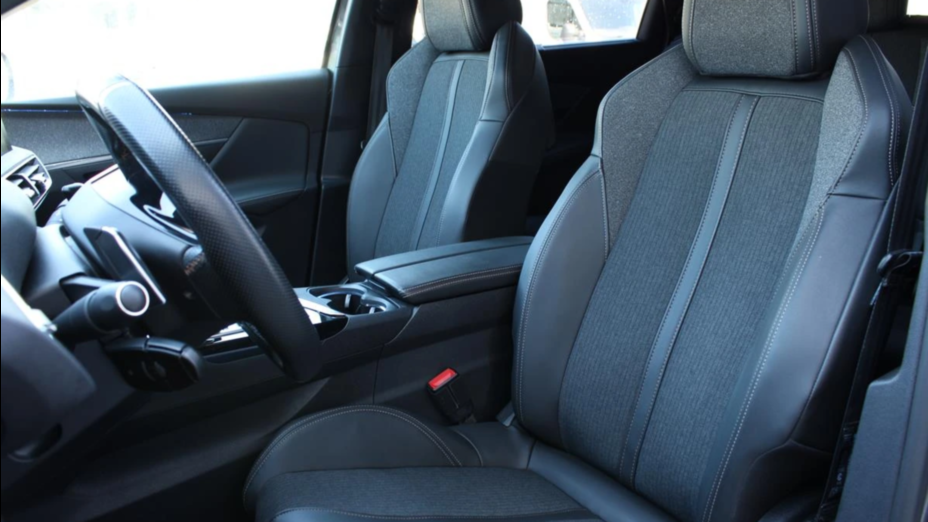 PEUGEOT 5008 5008 1.6 PureTech GT Line S&S EAT8