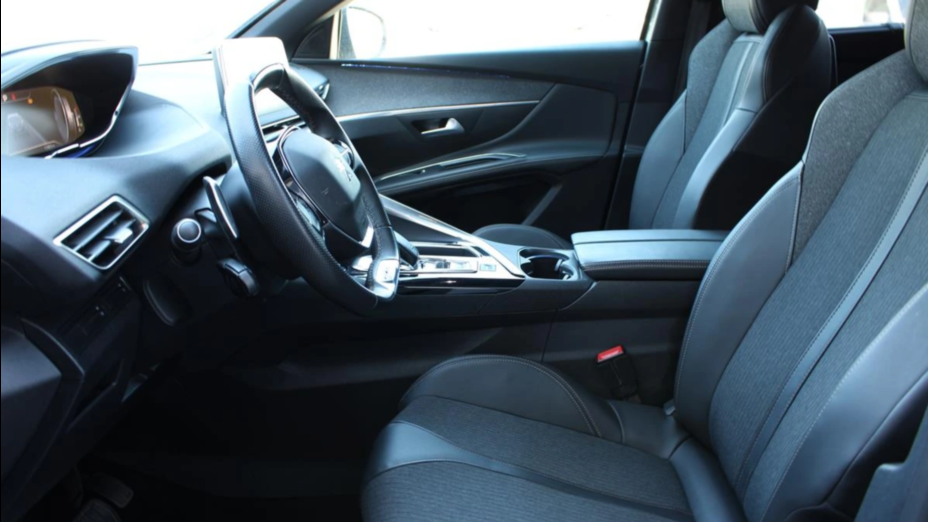 PEUGEOT 5008 5008 1.6 PureTech GT Line S&S EAT8