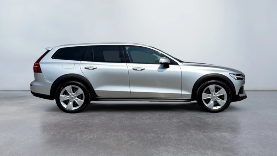 VOLVO V60 V60 CC Pro B4 D AWD aut