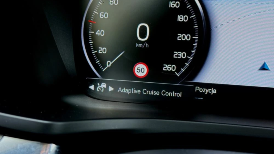 VOLVO V60 V60 CC Pro B4 D AWD aut