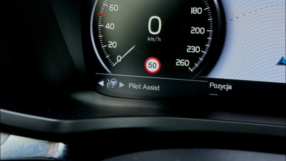 VOLVO V60 V60 CC Pro B4 D AWD aut