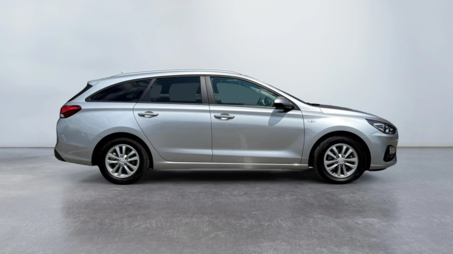HYUNDAI i30 i30 1.5 DPI Classic +