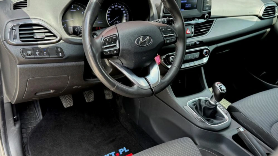 HYUNDAI i30 i30 1.5 DPI Classic +