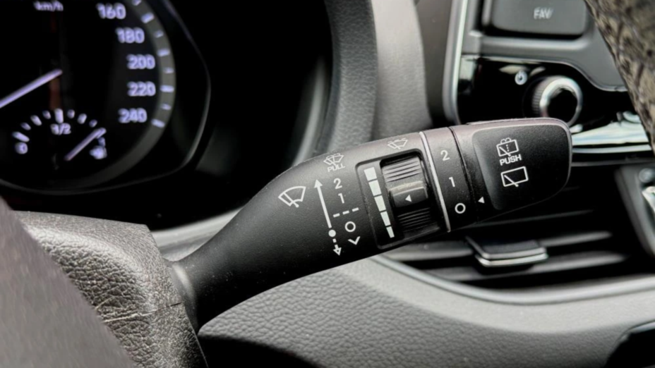 HYUNDAI i30 i30 1.5 DPI Classic +
