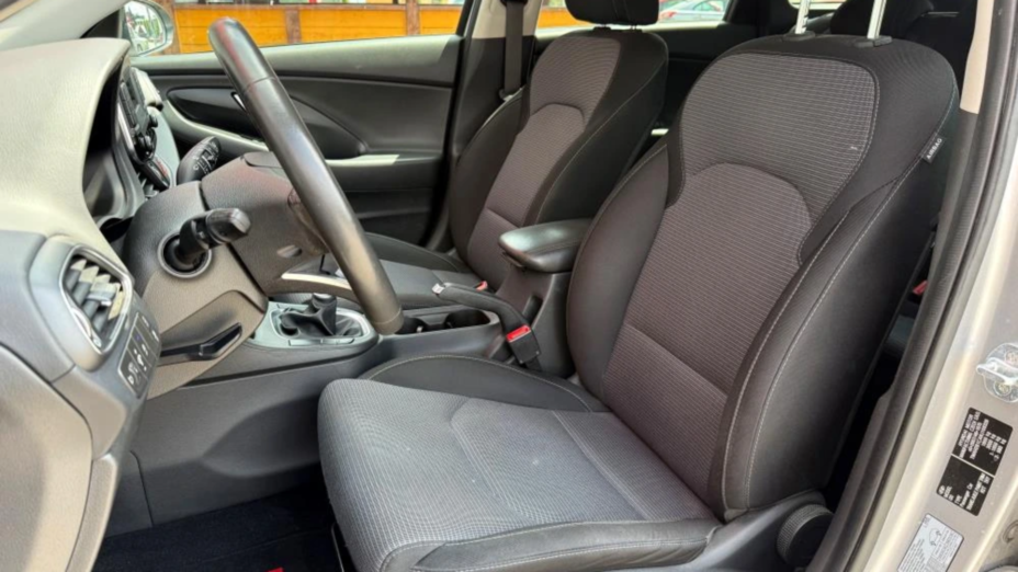 HYUNDAI i30 i30 1.5 DPI Classic +