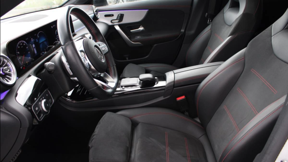 MERCEDES-BENZ CLA CLA 200 d AMG Line 8G-DCT