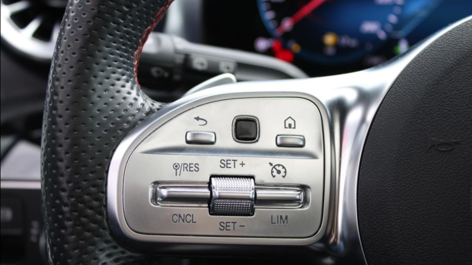 MERCEDES-BENZ CLA CLA 200 d AMG Line 8G-DCT
