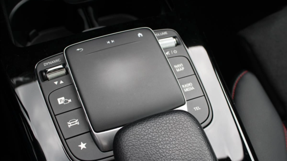 MERCEDES-BENZ CLA CLA 200 d AMG Line 8G-DCT