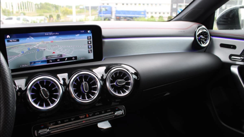 MERCEDES-BENZ CLA CLA 200 d AMG Line 8G-DCT