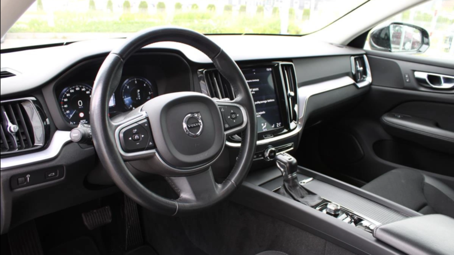 VOLVO V60 V60 D3 AWD Momentum Pro aut