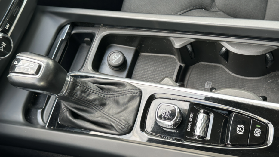 VOLVO XC60 XC60 T4 Momentum aut