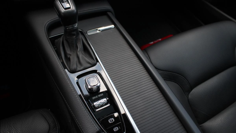 VOLVO V90 V90 CC D4 AWD aut
