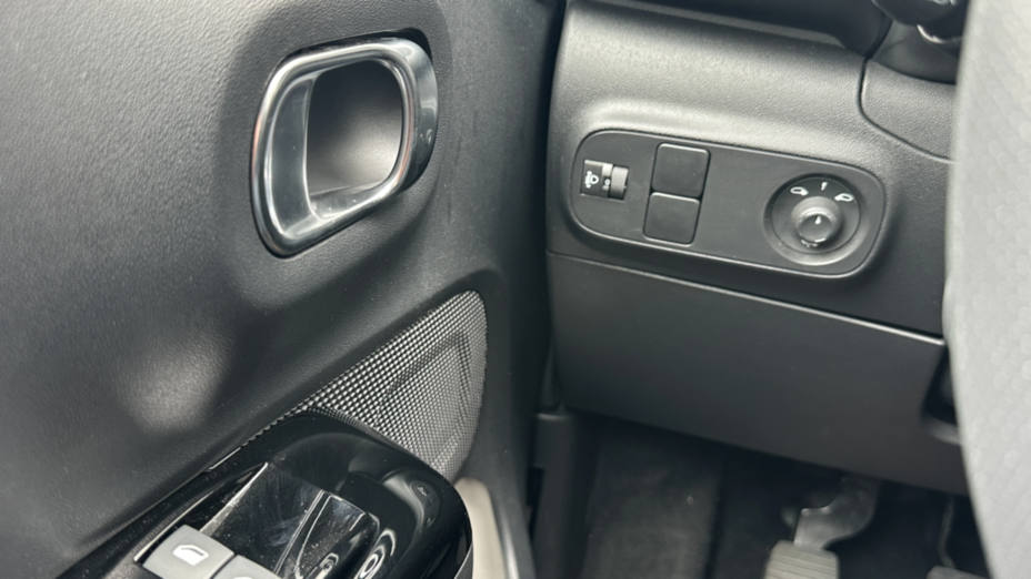 CITROEN C3 C3 1.2 PureTech Shine