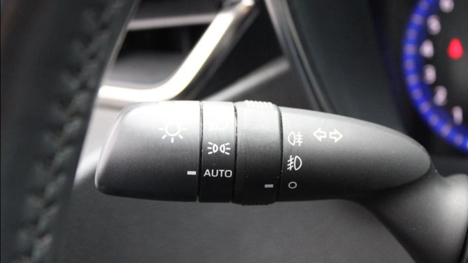 TOYOTA Corolla Corolla 2.0 Hybrid Comfort