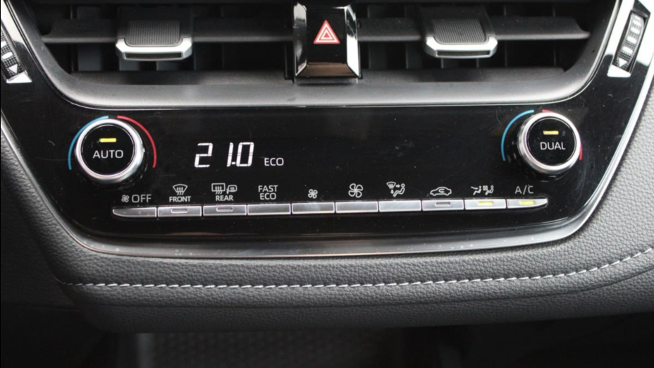 TOYOTA Corolla Corolla 2.0 Hybrid Comfort