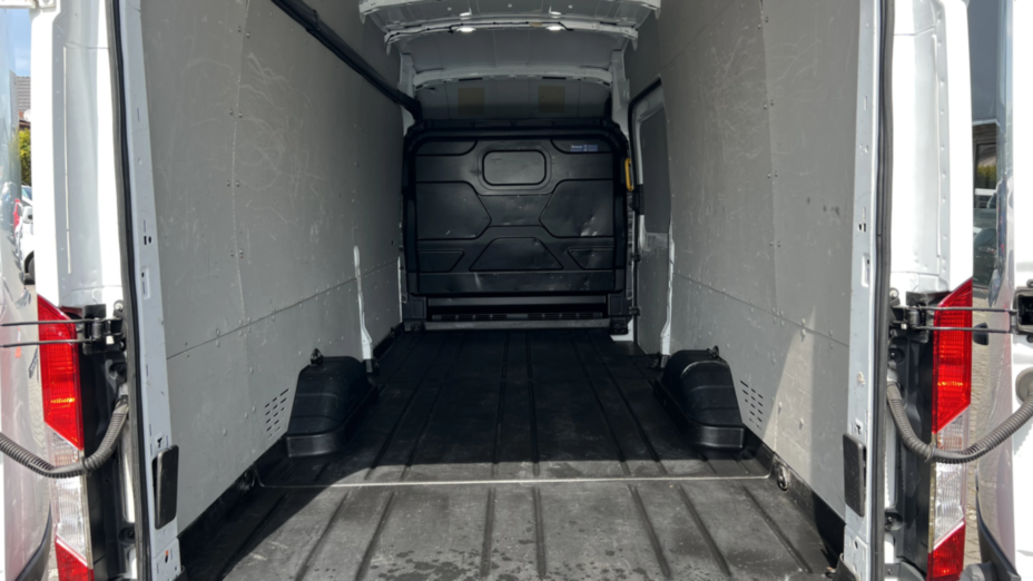 FORD Transit Transit 350 L4H3 RWD Trend