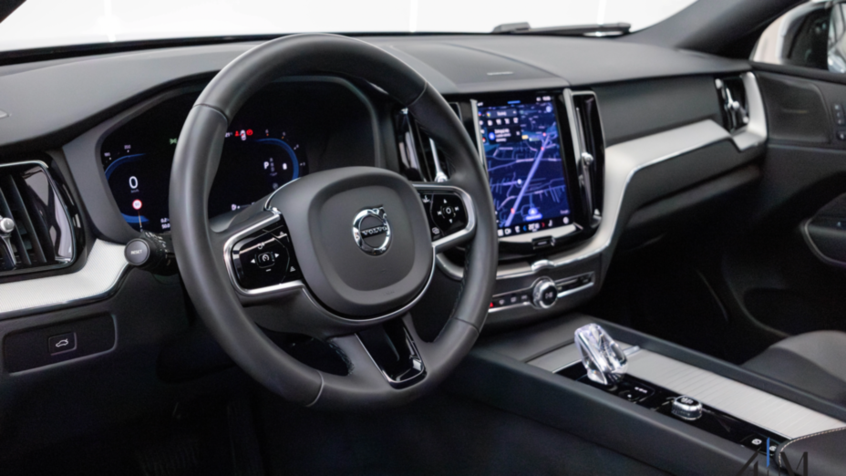 VOLVO XC60 XC60 B4 D AWD Plus Dark aut