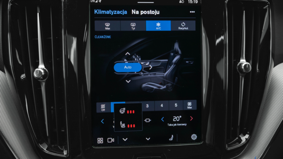 VOLVO XC60 XC60 B4 D AWD Plus Dark aut