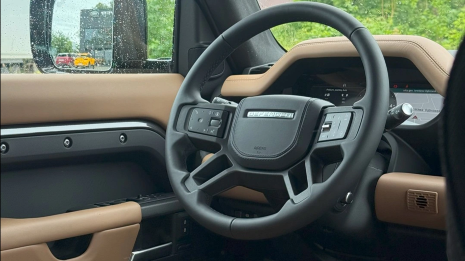 LAND ROVER Defender Defender 110 3.0 D250 mHEV X-Dynamic HSE