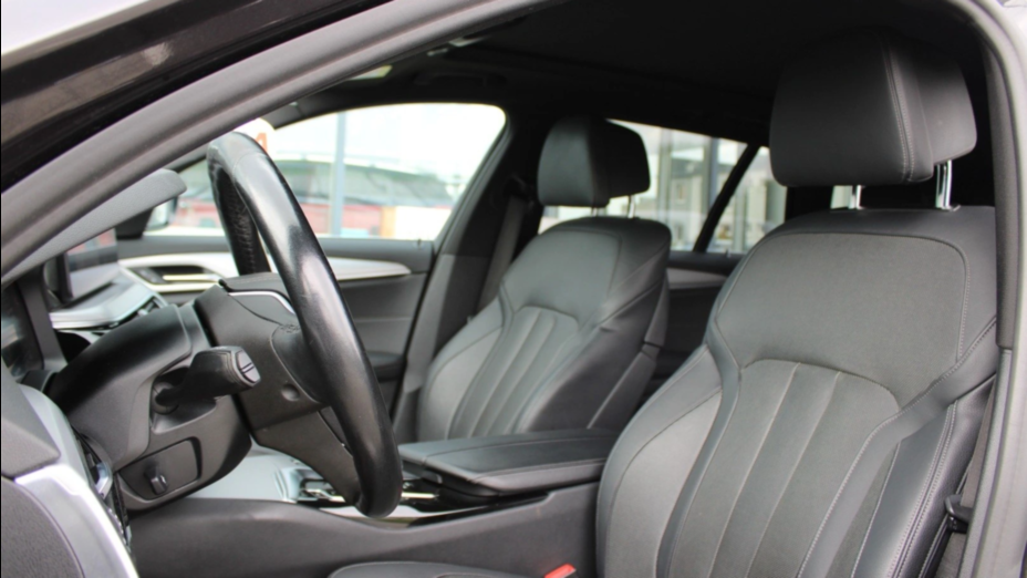 BMW Seria 5 520d xDrive aut