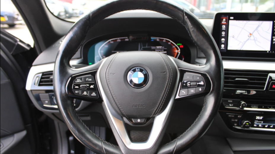 BMW Seria 5 520d xDrive aut