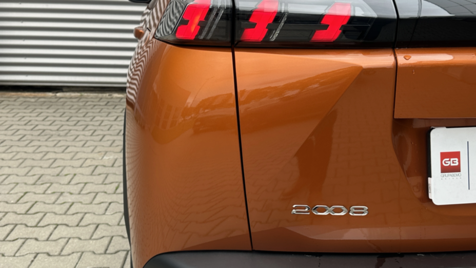 PEUGEOT 2008 2008 1.2 PureTech Allure S&S EAT8