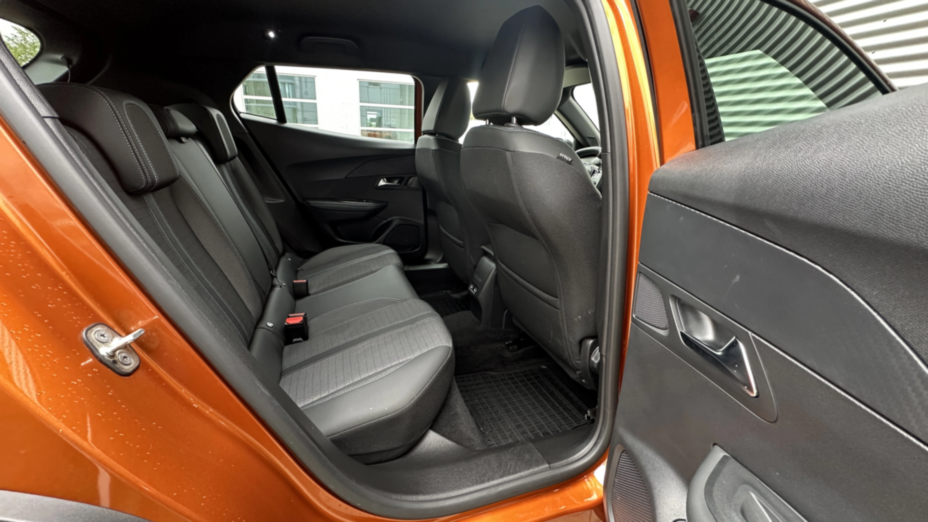PEUGEOT 2008 2008 1.2 PureTech Allure S&S EAT8